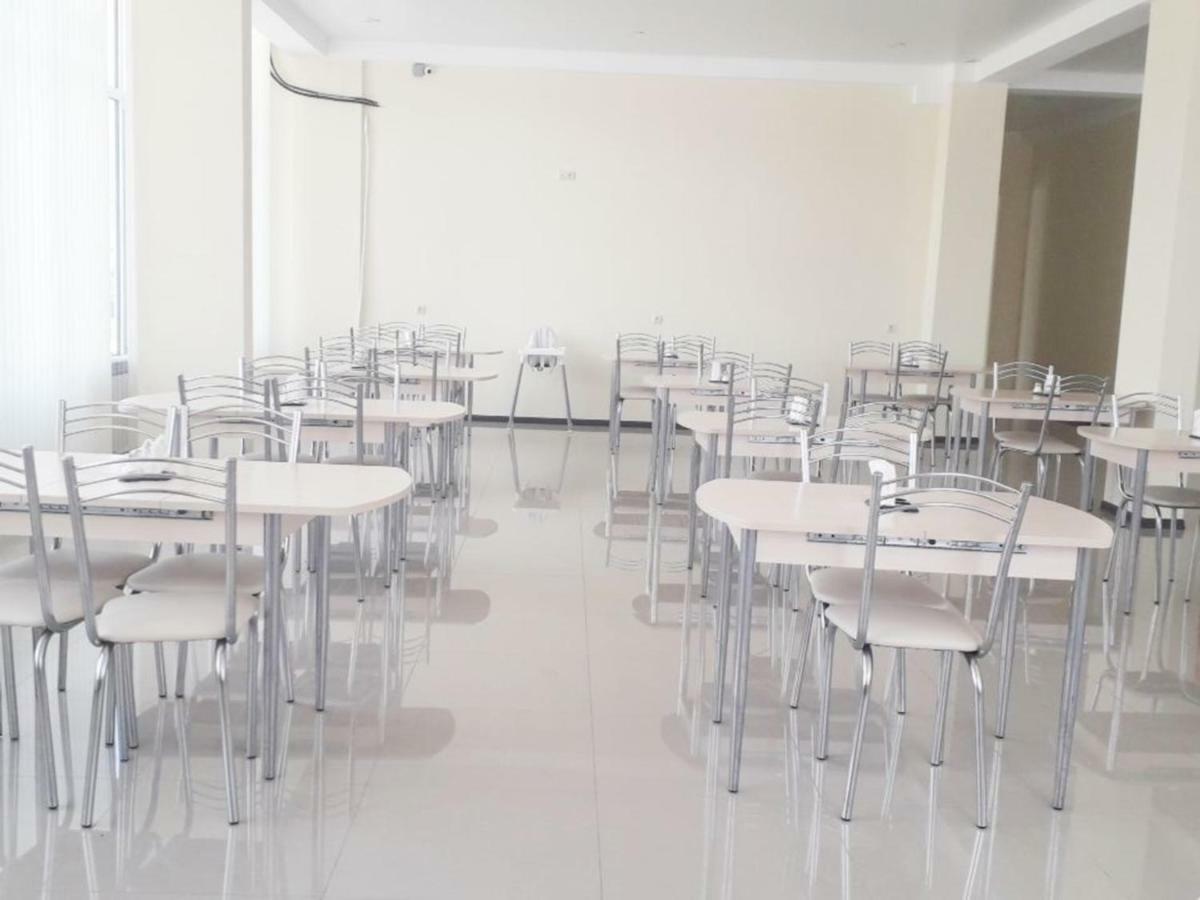 Sariya Hotel Kheivani Bagian luar foto